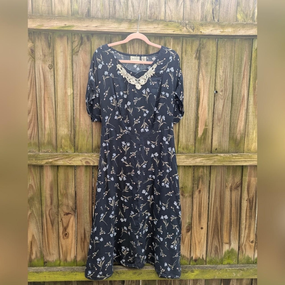 Vintage 80's Cristin Stevens Navy Blue Floral White Lace Neckline Dress